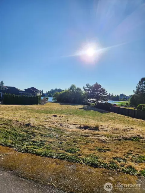 14 Nn 28th Avenue Ct, Milton, WA 98354