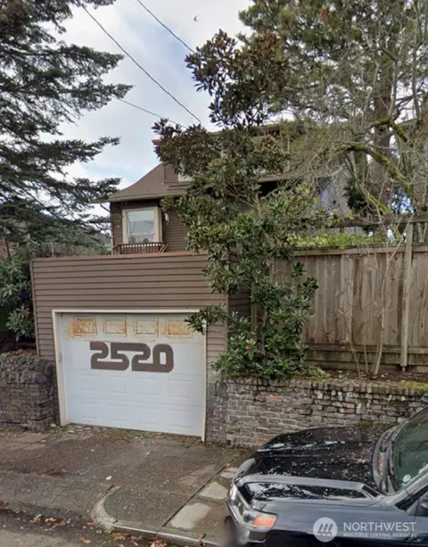 2520 11th Ave W, Seattle, WA 98119