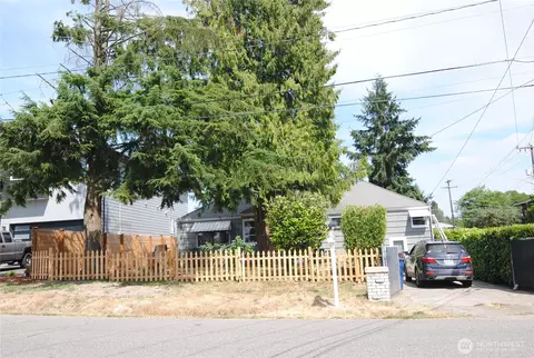 130 S 108th Pl, Seattle, WA 98168