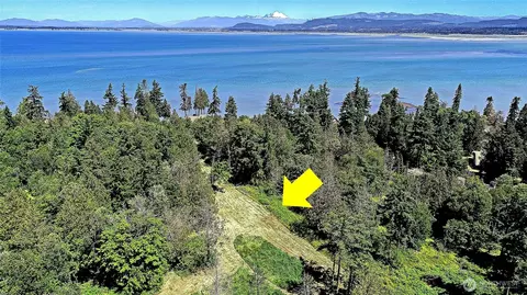 680 Tillicum Way, Camano Island, WA 98282