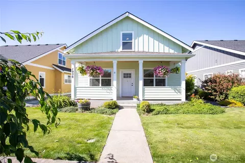 1938 N Prairie Ln, Lynden, WA 98264