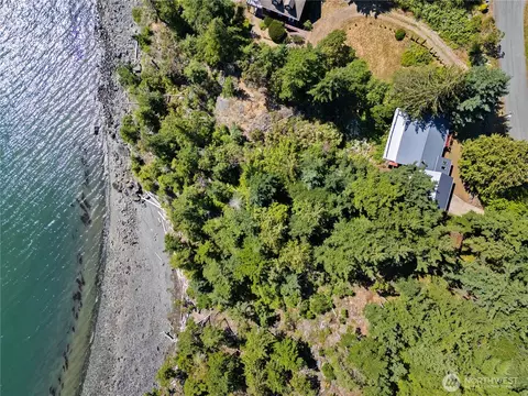 7541 Holiday Blvd, Anacortes, WA 98221