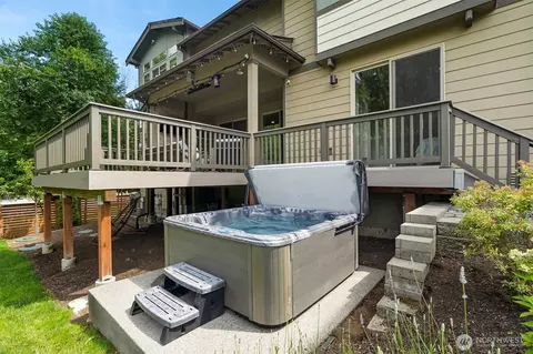 Exterior - 4613 234th Pl SE, Bothell, WA 98021 photo 5 of 7