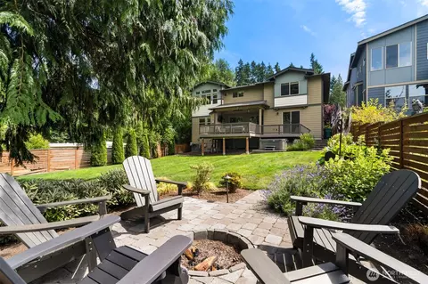 Exterior - 4613 234th Pl SE, Bothell, WA 98021 photo 4 of 7