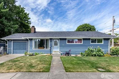 403 Simons Ave, Burlington, WA 98233