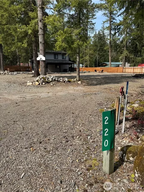 220 Osborn Rd, Ashford, WA 98304