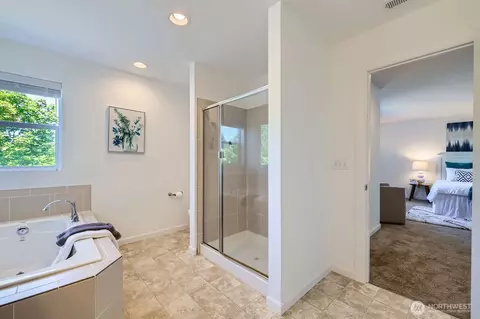 Bath - 3631 198th St SE, Bothell, WA 98012 photo 3 of 5