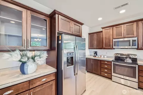 Kitchen - 3631 198th St SE, Bothell, WA 98012 photo 4 of 4