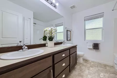 Bath - 3631 198th St SE, Bothell, WA 98012 photo 5 of 5