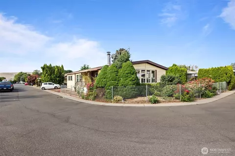 105 W Washington Ave #36, Yakima, WA 98903