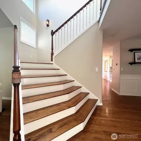 Entry Way - 132 170th Pl SE, Bothell, WA 98012 photo 1 of 2