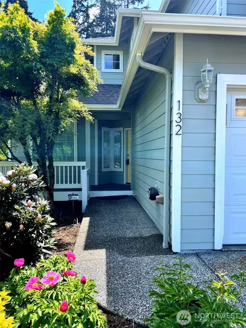 Exterior - 132 170th Pl SE, Bothell, WA 98012 photo 2 of 6
