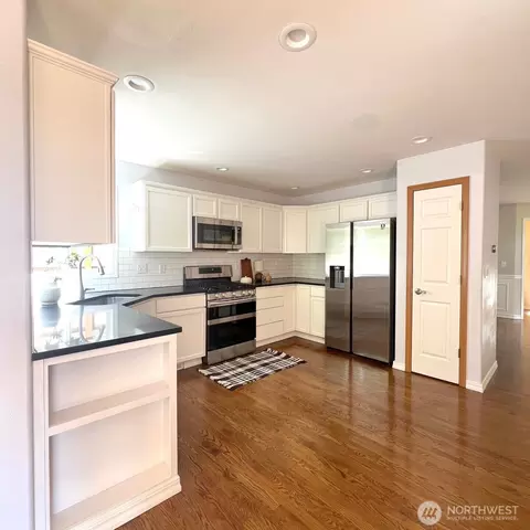 Kitchen - 132 170th Pl SE, Bothell, WA 98012 photo 1 of 1