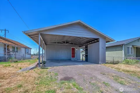 221 28th Ave, Longview, WA 98632