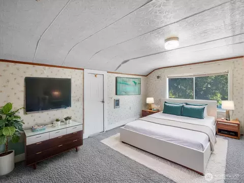 Bedroom - 2210 Summit Ave, Everett, WA 98201 photo 4 of 5
