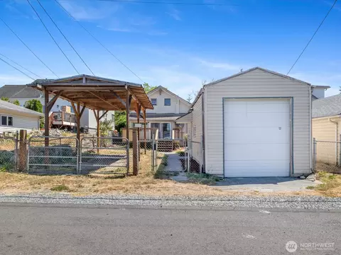 Exterior - 2210 Summit Ave, Everett, WA 98201 photo 7 of 11