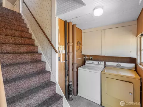 Other - 2210 Summit Ave, Everett, WA 98201 photo 2 of 8