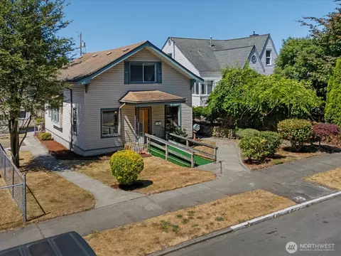 Exterior - 2210 Summit Ave, Everett, WA 98201 photo 11 of 11