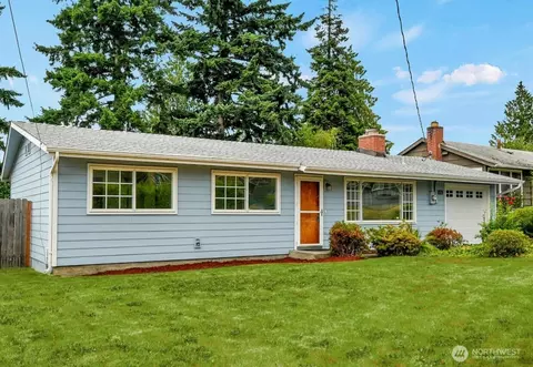 2112 S 250th St, Kent, WA 98032
