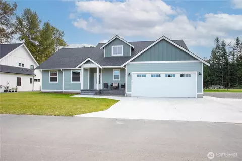 1204 E Georgia Ln, Everson, WA 98247