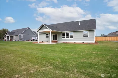 Exterior - 1204 E Georgia Ln, Everson, WA 98247 photo 5 of 8