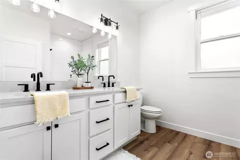 Bath - 1204 E Georgia Ln, Everson, WA 98247 photo 1 of 3
