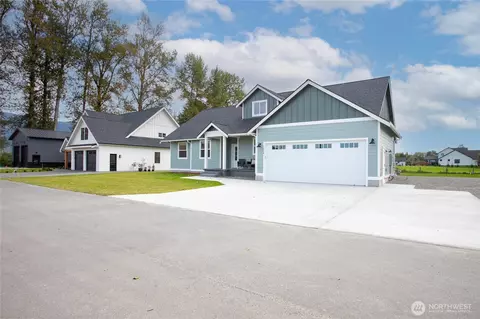 Exterior - 1204 E Georgia Ln, Everson, WA 98247 photo 3 of 8
