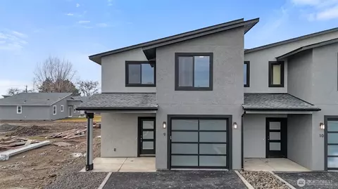 601 Dorsing St #A, Moses Lake, WA 98837