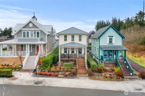 26 Lavender Ln, Pacific Beach, WA 98571