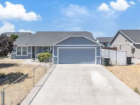 522 N Mississippi Dr, Moses Lake, WA 98837