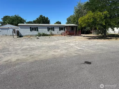 242 Largent Rd, Burbank, WA 99323