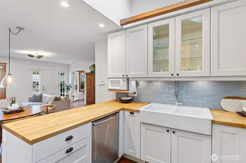 1961 22nd Ave E, Seattle, WA 98112 photo 12