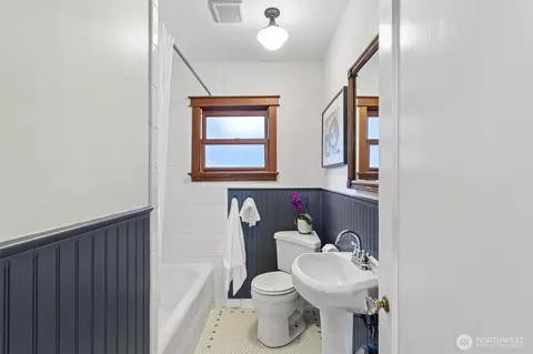 1961 22nd Ave E, Seattle, WA 98112 photo 16