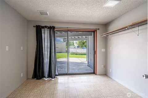 228 E Gibson Ave, Chelan, WA 98816 photo 35