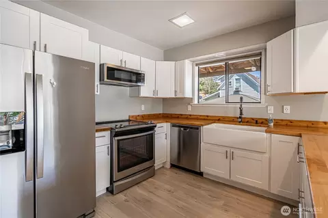 228 E Gibson Ave, Chelan, WA 98816 photo 11