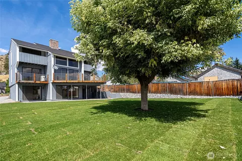 228 E Gibson Ave, Chelan, WA 98816 photo 37