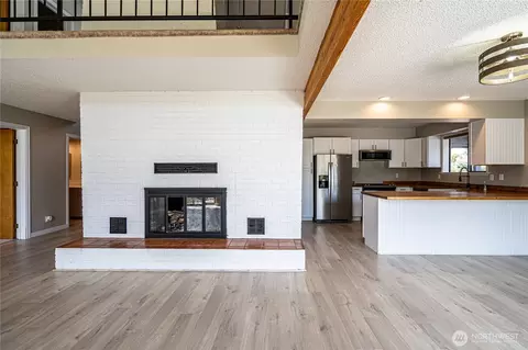 228 E Gibson Ave, Chelan, WA 98816 photo 8