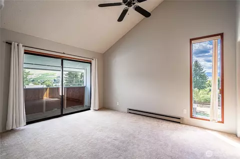 228 E Gibson Ave, Chelan, WA 98816 photo 23