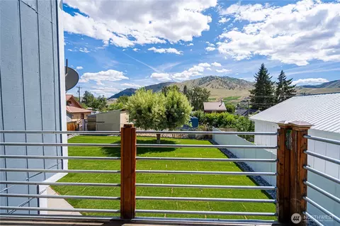 228 E Gibson Ave, Chelan, WA 98816 photo 17