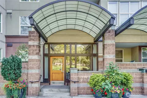 10045 NE 1st St #423, Bellevue, WA 98004