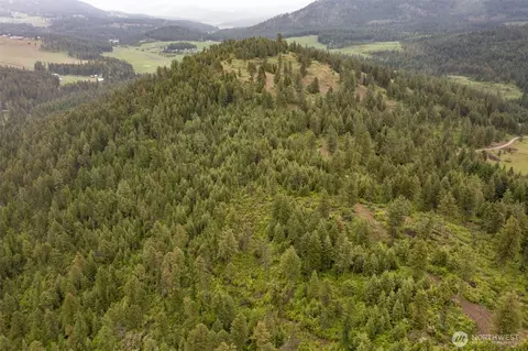 2420 A Cedonia Addy Rd, Addy, WA 99101