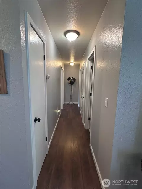 Entry Way - 380 Evergreen Loop, Forks, WA 98331 photo 2 of 2