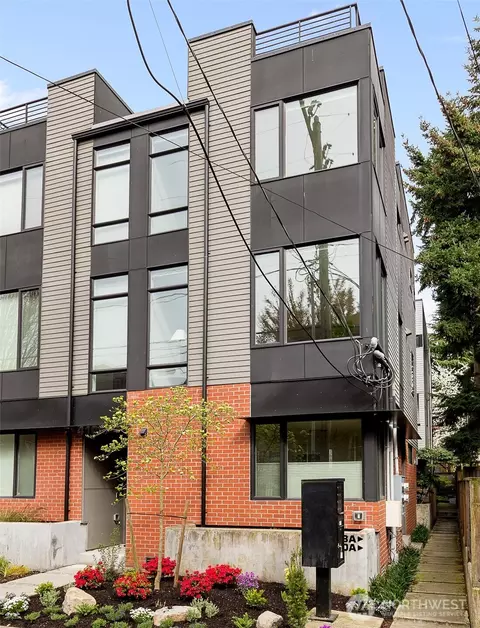 Exterior - 410 A 10th Ave E, Seattle, WA 98102 photo 2 of 12