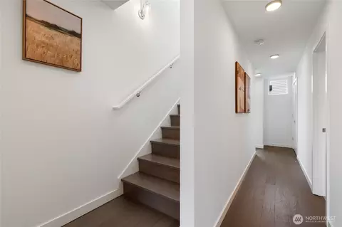 Entry Way - 410 A 10th Ave E, Seattle, WA 98102 photo 4 of 4