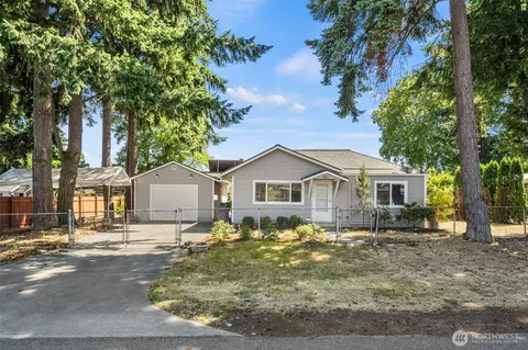610 128th St S, Tacoma, WA 98444