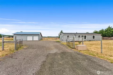 8222 Bordeaux Rd SW, Olympia, WA 98512