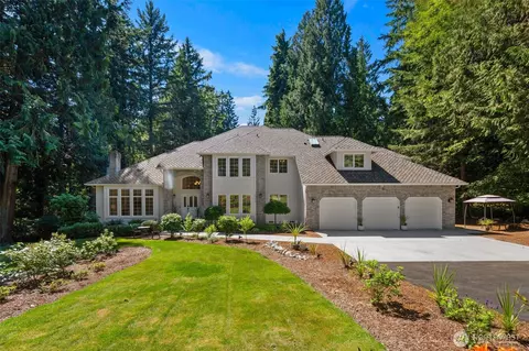 19619 223rd Ave NE, Woodinville, WA 98077
