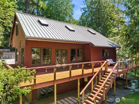 20950 Division St NE, Indianola, WA 98342