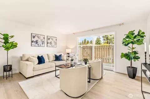 502 141st Ave SE #45, Bellevue, WA 98007