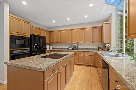 Kitchen - 3223 156th Pl SE, Mill Creek, WA 98012 photo 2 of 3